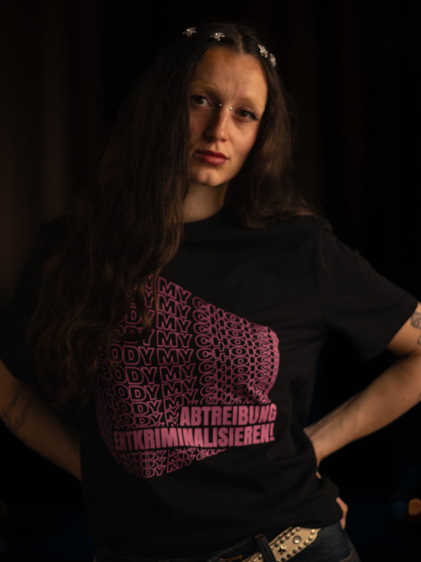 schwarzes Solishirt "Abtreibung Entriminalisieren"